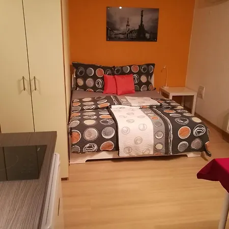 4u奥洛穆茨公寓 公寓